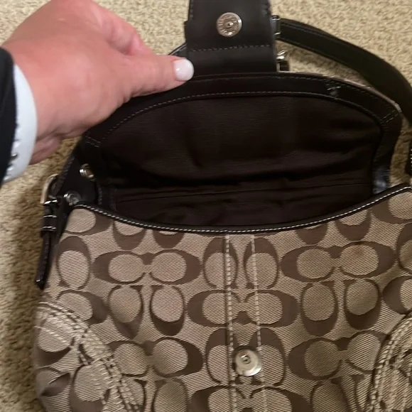Coach classic signature C brown with brown leather shoulder bag EUC - Picture 5 of 6